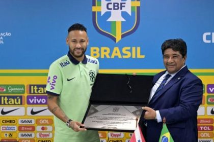 MediaageNG Neymar Becomes Brazil's All-time Leading Goal Scorer Brasillero - Brazil - September 09 - Mediaage NG News - Brazilian footballer, Neymar has becoming the country's male all-time top scorer, surpassing the late Pele with two goals in a World Cup qualifying 5-1 win over Bolivia.