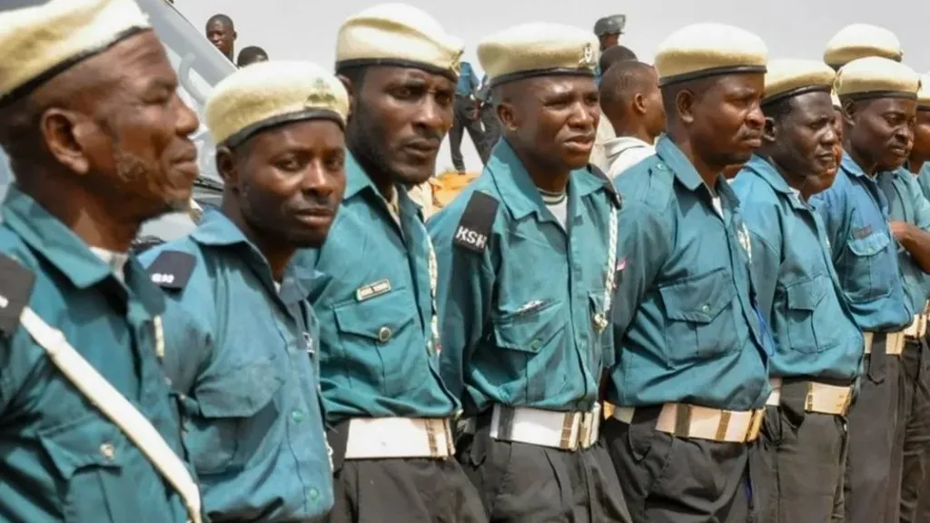 Kano's Islamic Police Arrests Non Fasting Muslims MediaageNG Islamic police in the northern state of Kano on Tuesday arrested 11 Muslims seen eating food during the Ramadan fast.