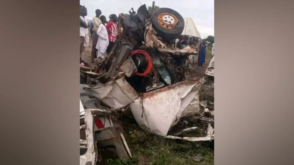 Dozens of Islamic Worshipers Killed In Kaduna State MediaageNG Tens of Islamic worshippers were killed in a crash in northern Nigeria's Kaduna state.