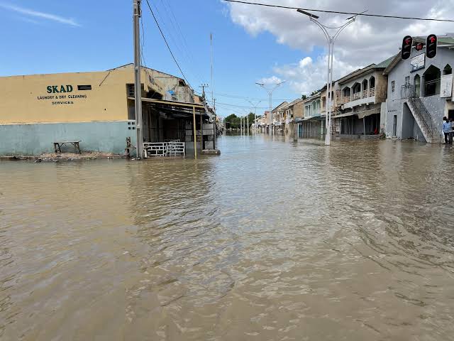 Borno Flood: Inmates Escape Prison MediaageNG The Nigerian authorities have revealed that nearly 300 inmates have escaped from custody after severe flooding damaged a prison in the north-eastern city of Maiduguri.