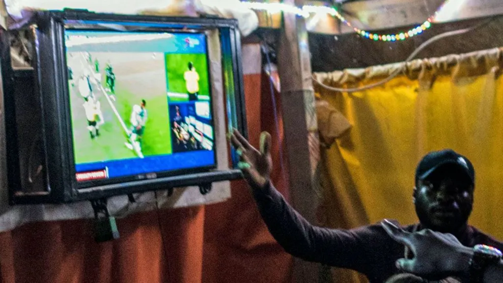 Kano: Hisbah Police Clamps Down on Betting Shops MediaageNG Islamic police in Kano State have began closing down sports betting shops, which they say are operating illegally.