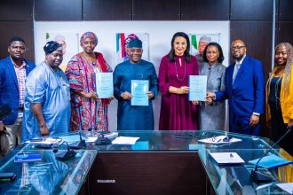 Federal Government Signs MoU With GE Healthcare, JNCI To Enhance Capacity of Bio- Medical Engineering Schools MediaageNG The Federal government of Nigeria has signed a Memorandum of Understanding ( MoU) to deepen and strengthen the nation's helathcare systems. This is aimed at enhancing the capacity of Schools of Bio-Medical Engineering.