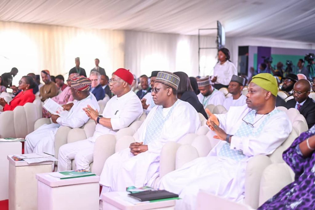 Health Sector: Stakeholders Converge for Maiden Joint Annual Review MediaageNG Key players in the Nigerian health sector converged for the maiden Health Sector-wide Joint Annual Review (JAR) in a bid to improve the country's health care system.