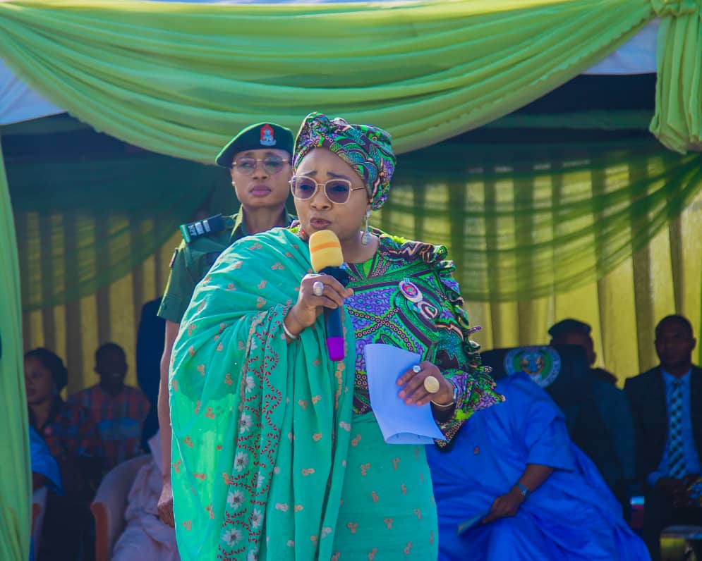 Sulaiman-Ibrahim Commends World Bank, Niger State for Women Empowerment MediaageNG The Nigerian Minister of Women Affairs has commended the World Bank, Niger State governor, as she praised the resilience of women, while commissioning the Nigeria For Women Project (NFWP) in Bokwosayi Women Rice Processing Factory, Gwachipe, Gurara local government area of Niger State.