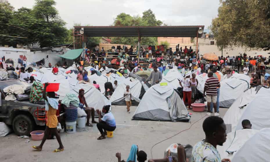 Court Blocks Kenya From Deploying Police Officers to Haiti to Fight Gangs MediaageNG A Kenyan court temporarily blocked the government from deploying hundreds of police personnel in Haiti in a UN-approved mission aimed at helping the Caribbean nation tackle rampant gang violence.