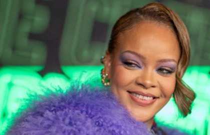 MediaageNG Rihanna Says Davido's "Unavailable" Is Best Song Of 2023 Rihanna in a clip seen on Complex Magazine said she's had Unavailable "on repeat", calling it the best track of the year.