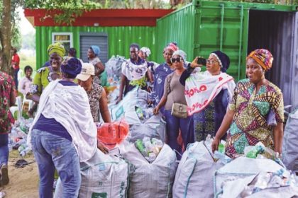 MediaageNG Environment Ministry Sensitizes Public On Waste Benefits The Director, Pollution Control and Environmental Health of Nigeria's Ministry of Environment, Usman Abdullahi, last Saturday in the capital, Abuja, said the Ministry will segregate wastes for wealth in Kuchingoro community, a suburb in Abuja.In a sensitisation programme to mark the 2023 National Environmental Sanitation Day (NESD), Abdullahi promised that the ministry would enlighten the community on wastes segregation, “you can convert waste to wealth where you separate your plastics and biodegradables, he said.“These biodegradables can be converted to compost and these plastics can also be converted for use", he added.District Head of Kuchingoro community, commended the partnership with different stakeholders on environmental sanitation in the community.Dogo assured that everyone in the community would support the initiative and appreciated the processes that led to this exercise in the area.Country Director of a non-gover mental organisation, Breakthrough Action Nigeria, Mr Ian Tweedie said that Kuchingoro community stands out in the area of environmental sanitation.Tweedie, who was represented by Mrs Olayinka Faruk, the Deputy Project Director in the NGO, assured the community of support.“Our support is in the area of social and behavioural change, for any disease to transmit our hands play major roles, so we can all do better by starting with a personal hygiene.“We have a lot of wastes management programme, we can convert waste to wealth, we can also support our community better in ensuring that waste is properly managed,” he assured.