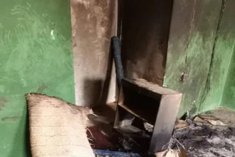 MediaageNG Worshippers Set Ablaze Trapped In A Mosque The Nigerian Police has said that no fewer than 11 worshippers were killed and many others injured when a man attacked a mosque in Nigeria's northern state of Kano on Wednesday morning.