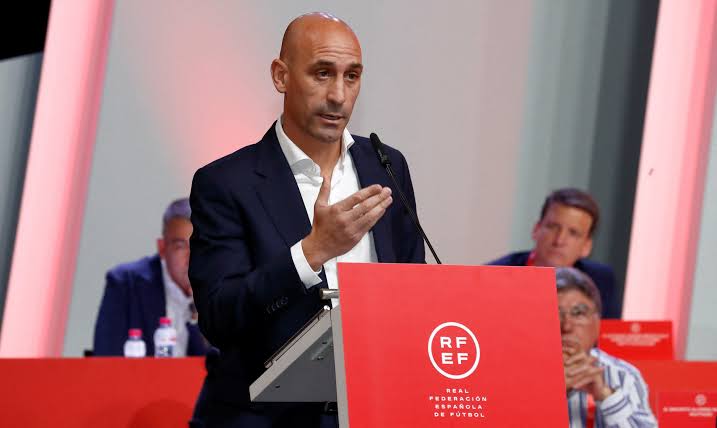 MediaageNG Kissing Row: Rubiales Steps Down As Spanish FA Boss Luis Rubiales has resigned as president of the Spanish Football Federation following criticism for kissing Spain forward Jenni Hermoso at the Women's World Cup final presentation ceremony.