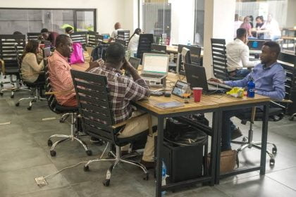 MediaageNG Nigeria Records Drop In Unemployment Rate Abuja - August 25 - (Mediaage NG News) - According to Nigeria's National Bureau of Statistics (NBS), three in four Nigerians of working age were employed by the end of March, sharply contrasting figures from the last data taken at the end of 2020. The data of 2020 showed that one out of three Nigerians that were able to, and actively looking for a job, could not find one.