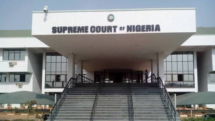 Fire Breaks Out In Nigeria's Supreme Court - Reports MediaageNG According to local media fire, a fire which broke out in the early hours of Monday at Nigeria's Supreme Court, has been extinguished.